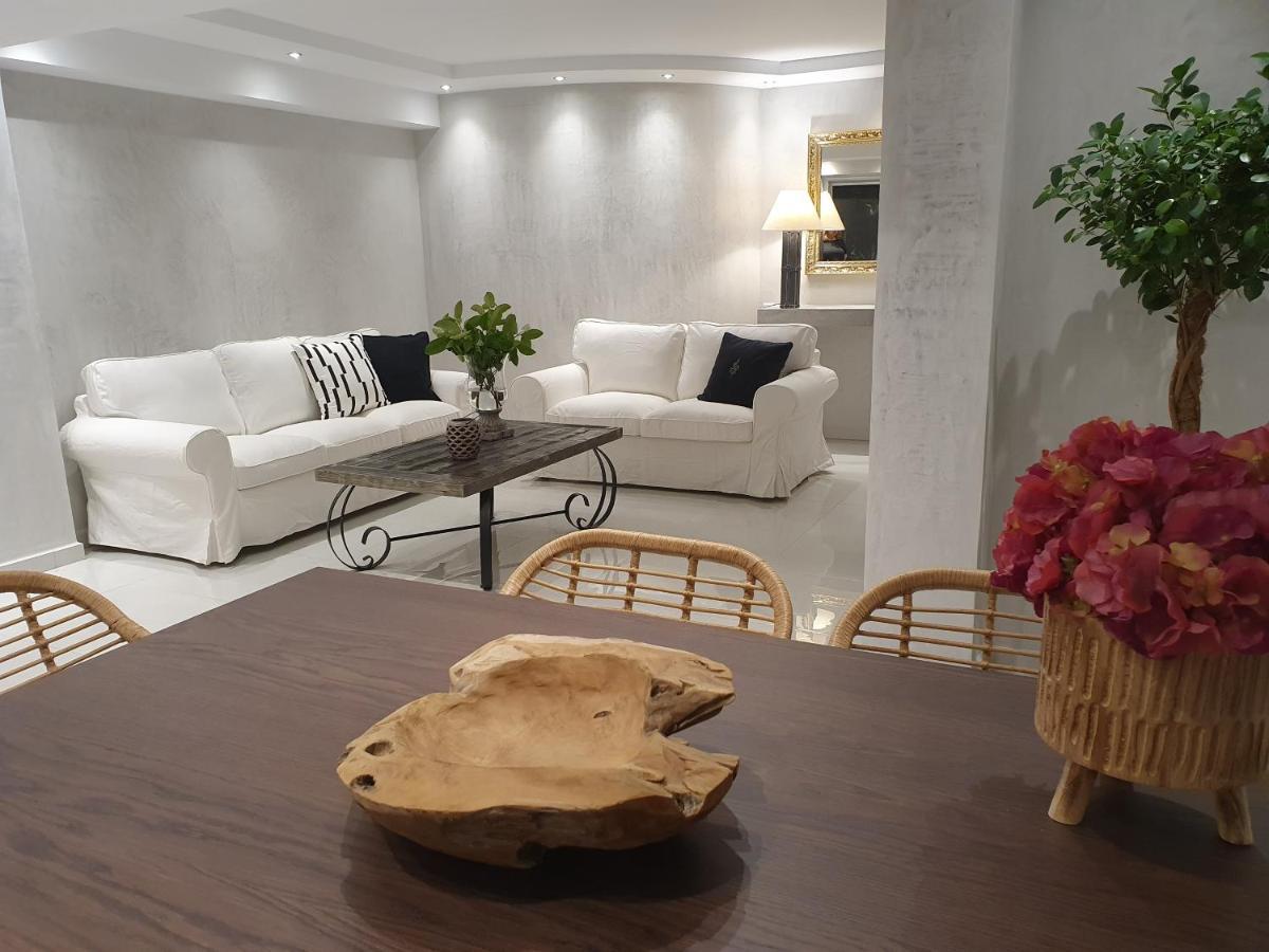 Villa Dioni Luxury House à Nea Iraklitsa Extérieur photo