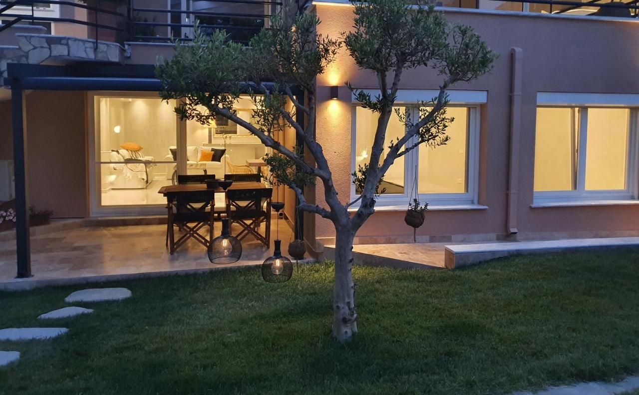 Villa Dioni Luxury House à Nea Iraklitsa Extérieur photo